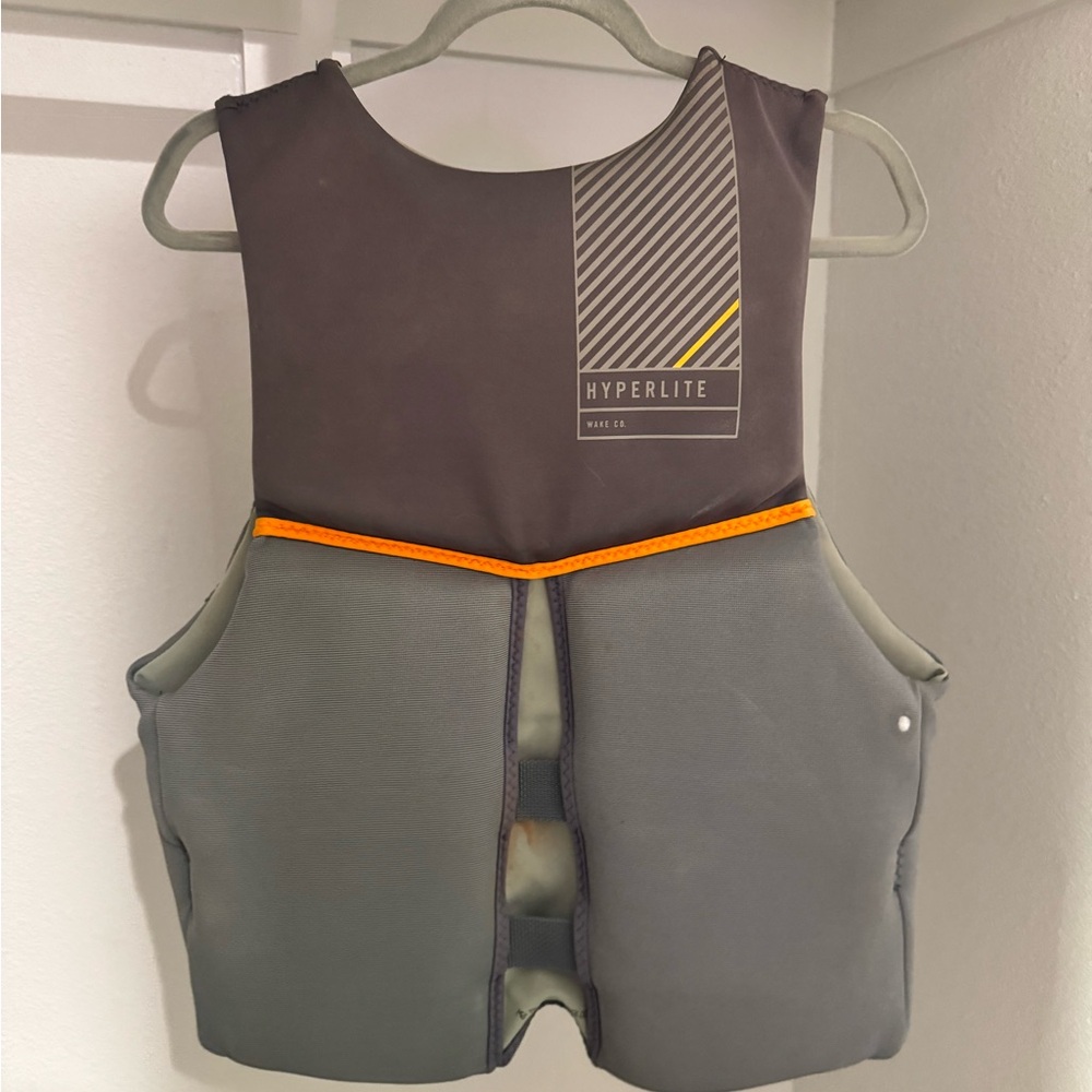 Hyperlite Gray Watersports Vest - image 3